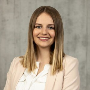Melanie Racine, Junior Beraterin/Multimediaproducerin bi business4you z Biel